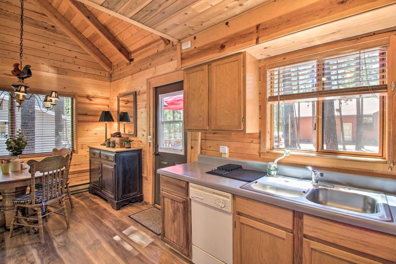 Pinetop-Lakeside Cabin With Deck Hike, Ski And Golf Bagian luar foto