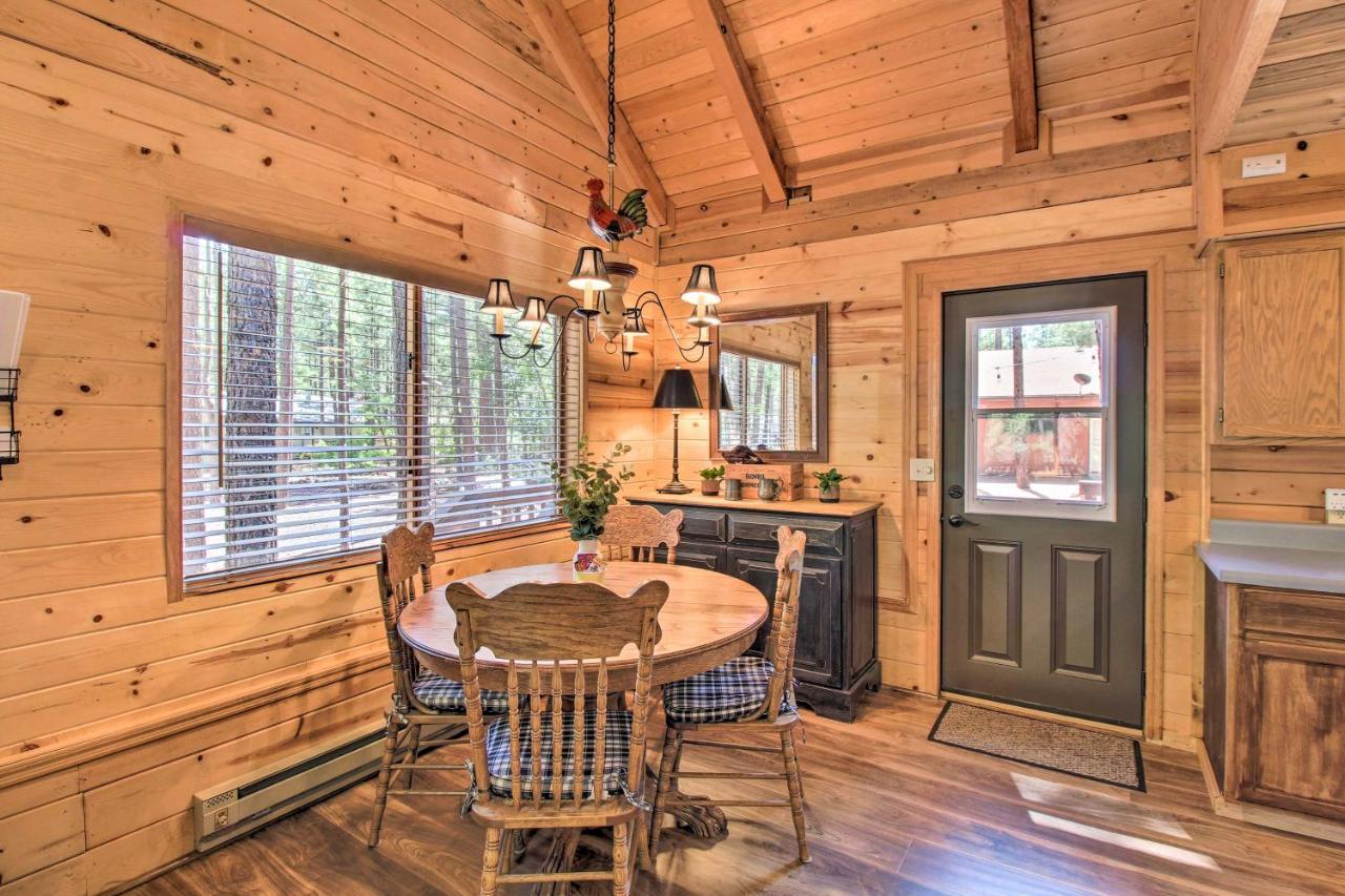 Pinetop-Lakeside Cabin With Deck Hike, Ski And Golf Bagian luar foto