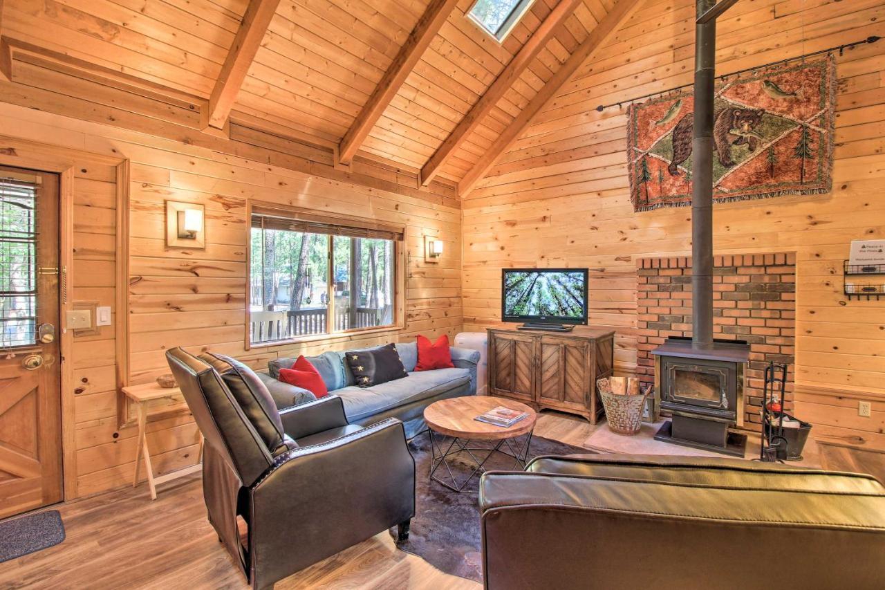 Pinetop-Lakeside Cabin With Deck Hike, Ski And Golf Bagian luar foto