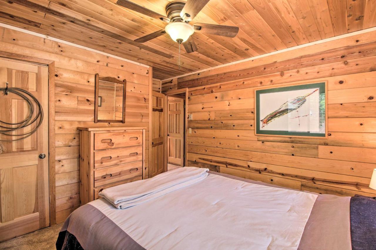 Pinetop-Lakeside Cabin With Deck Hike, Ski And Golf Bagian luar foto